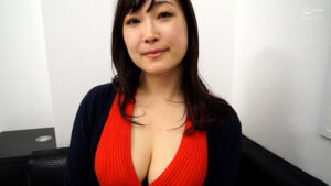 【巨乳 中出し】旦那とはSEXの相性が合わないと不倫に走る巨乳ビッチ妻となし崩し的なお試し不倫で本能丸出し激ピスSEX!│即ヌキ│h_1724m911g00006
