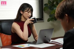 【巨乳 中出し】トイレさえ行かせてくれないパワハラ女上司にこっそり利尿剤を飲ませて… 限界寸前おしっこ我慢中に強●中出し 美園和花│みんなのキカタン│miab00104