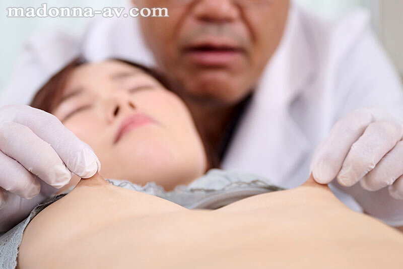 【巨乳 中出し】専属絶世美女、「寝堕ち―。」 気づくといつも眠りに堕ちて…人妻わいせつ中出し診察ルーム 流川はる香│Madonna│juq00615
