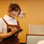 【巨乳 中出し】店長の僕は巨乳バイトのノーブラ誘惑に負けてまだ女子〇生なのに理性を保てず喰べてしまった 楪カレン│OPPAI│pppe00244
