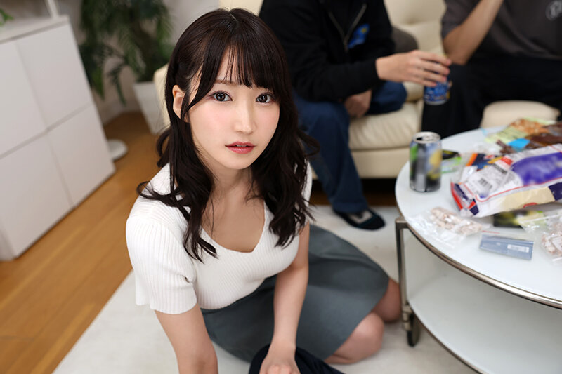 【巨乳 中出し】【VR】終電を逃し、バイト先の先輩の家に泊まった夜…風呂上がりの無防備な姿を見せつけられ、ガマンできなくなったボクにお椀型おっぱいを揉みしだきながらSEXさせてくれた話。 依本しおり│KMPVR-彩-│savr00622