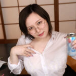 【巨乳 中出し】【VR】出張中、台風で新幹線が運休で帰れなくなり、地味な巨乳女上司と相部屋一泊 田中ねね│KMPVR│vrkm01460