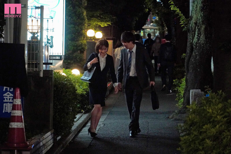 【巨乳 中出し】歓迎会で終電を逃した僕に「先輩うちに泊まっていきます？」と肉食系の新卒女子が小悪魔な甘い囁き。誘惑に負けて何度もSEXした 深田えいみ│MOODYZ DIVA│midv00232