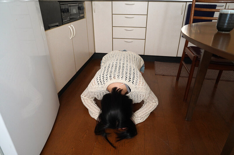 【巨乳 中出し】【VR】Hカップ人妻、借金返済の土下座からまさかの妊活！着床するまで何度も搾精！九井スナオ 【8K】│P-BOX VR│pxvr00317