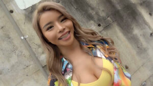 【巨乳 中出し】完全プライベート映像 ホテルがプールに！？話題の潮吹き黒ギャル 黒咲華ちゃんと初めての二人きりお泊まり│----│pkpd00397