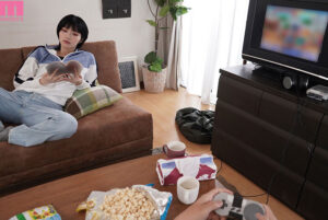 【巨乳 中出し】親が不在の3日間、ボーイッシュで男友達みたいな幼馴染が僕専用のメイドになった。中出ししまくり子作り同棲生活 石原希望│MOODYZ DIVA│mida00446