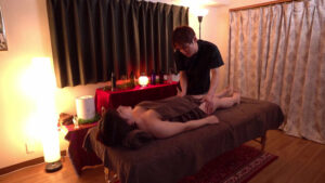 【巨乳 中出し】120％ガンギマリ連続絶頂 エビ反りイキ媚薬エステ2枚組5時間over│h.m.p│5642hodv22040