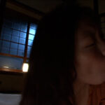 【巨乳 中出し】溜まっている娘婿を誘惑する義母！嫁の直ぐ横で義母と中出しSEX！│即ヌキ│h_1724a079g00012