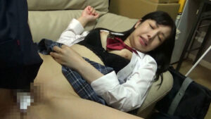 【巨乳 中出し】「君のためにやってるんだから！」真面目そうな彼女はセクハラ店長の罠にハマっていく！│即ヌキ│h_1724a091b00012