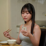 【巨乳 中出し】生意気ざかりの反抗期の娘（メスガキ）を巨漢種付けプレスで理解らせる。 鈴の家りん│本中│hmn00792