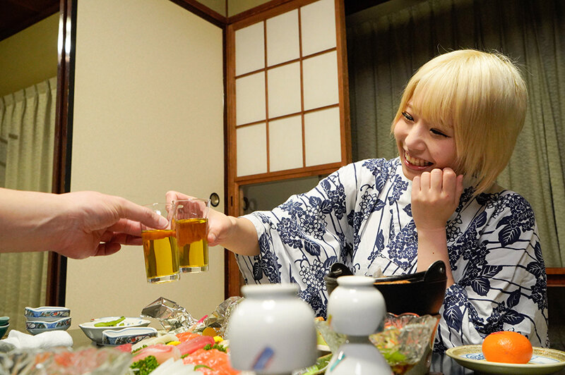 【巨乳 中出し】内緒でエグいサービスしてくれたメンズエステ嬢を温泉旅行に誘って生ハメしたら何度も求めるヤリマンだった VOL.4│----│1dandy00803