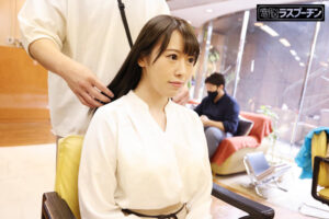 【巨乳 中出し】美容室でケープの中を全裸にされ恥ずかしさに全身が性感帯になってしまった巨乳女 柊木まりな│----│1drpt00006