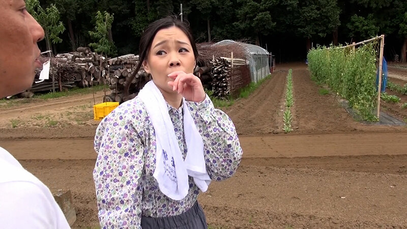 【巨乳 中出し】農業の実態調査と作業中の熟女さんをナンパしてホテルでインタビュー！バツイチ性欲旺盛熟女と欲求不満解消の中出しSEX！│即ヌキ│h_1724a140g00009