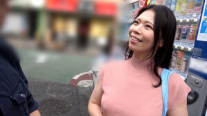 【巨乳 中出し】「引っ越して来たばかりでこの辺案内してもらえますか？」小さな商店街で買い物途中の奥様をナンパ！普通の奥様ほど刺激を求めて大胆FUCK！│即ヌキ│h_1724a142f00005