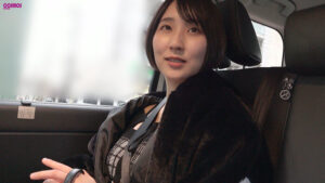 【巨乳 中出し】素人妻が一般大学生の自宅にコンドーム1つ渡され一泊一度のゴム姦では満足できず宿泊中2度もガチ中出しを許してしまう騎乗位で美白Gカップ乳を揺らす童顔妻 るかさん26歳│COSMOSPICTURES（ソフト・オン・デマンド）│1hawa00382