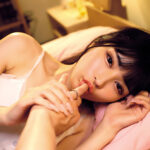 【巨乳 中出し】美顔で見つめられながら中出し求める妊娠淫語を囁かれ勃起したチ○ポをナマ子宮で膣内射精に誘うささやき愛人との不倫性活 胡桃さくら│ヨリヌキ│yrnknkjdvaj00736