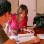 【巨乳 中出し】試験本番に向けて頑張る童貞学生に仕方無く揉ませてあげた優しい優しい巨乳主婦 若月みいな│卍GROUP│jjda00018